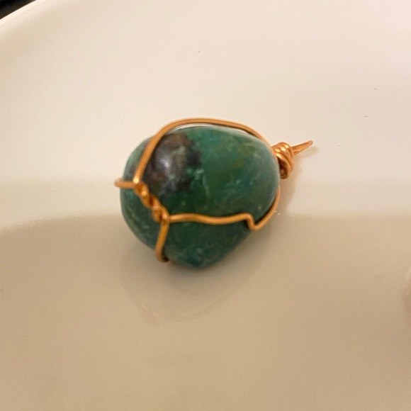 Chrysocolla pendant with choice of either black or rose gold necklace - Picture 3 of 3